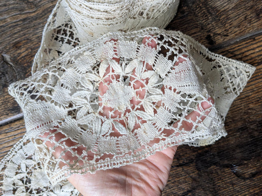 8 metres antique furnishing lace